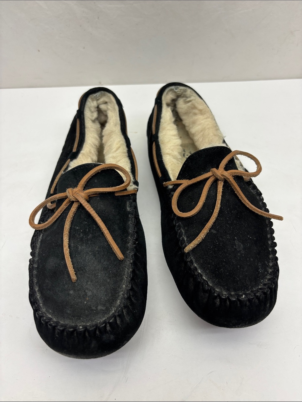 UGG Dakota  Suede Moccasin Slippers with Tan Laces, SZ 9